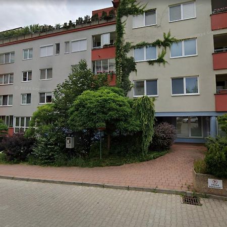 Alure Residences 2 & 24H Self Check-In, Parking In The Garage In The Apartment Building Included, New Building, Terrace, Green Location With A Forest Park With A Lake, Children'S Playground Banská Bystrica Buitenkant foto