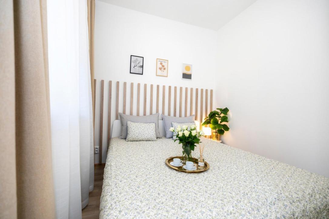 Alure Residences 2 & 24H Self Check-In, Parking In The Garage In The Apartment Building Included, New Building, Terrace, Green Location With A Forest Park With A Lake, Children'S Playground Banská Bystrica Buitenkant foto